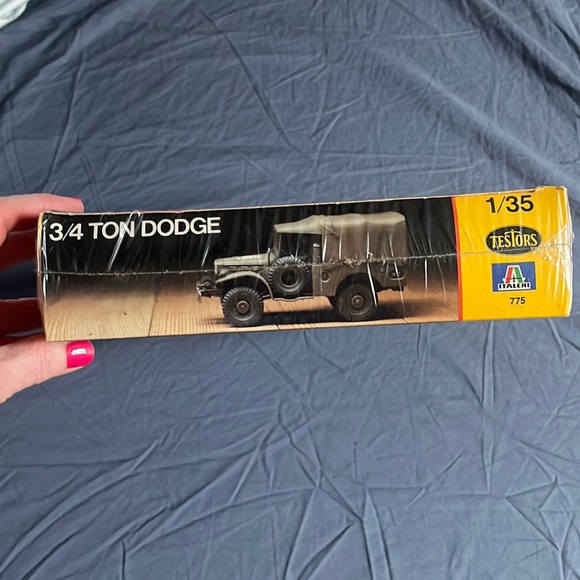 Testors Italeri 3/4 Ton Dodge Truck 1/35 Scale Plastic Model Kit 775, New Sealed - Picture 4 of 5